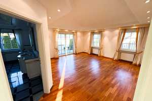 Villa mit luxuriöser Ausstattung – exklusive Lage zw. Nürnberg und Schwabach – Schwabach – Vorschaubild 2