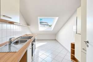 Bezaubernde DG-Wohnung! Schöne, renovierte 2 Zimmer, Aufzug & bezugsfrei! Nahe der Altstadt! – 4315 Neustadt-Neuschönefeld, Leipzig – Vorschaubild 6