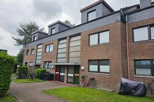 Charmante Dachgeschosswohnung mit großem Balkon in gepflegter Reihenhausanlage – Die vollständige Adresse der Immobilie erhältst du vom Anbieter., 26131 Eversten, Oldenburg (Oldenburg) – Vorschaubild 2