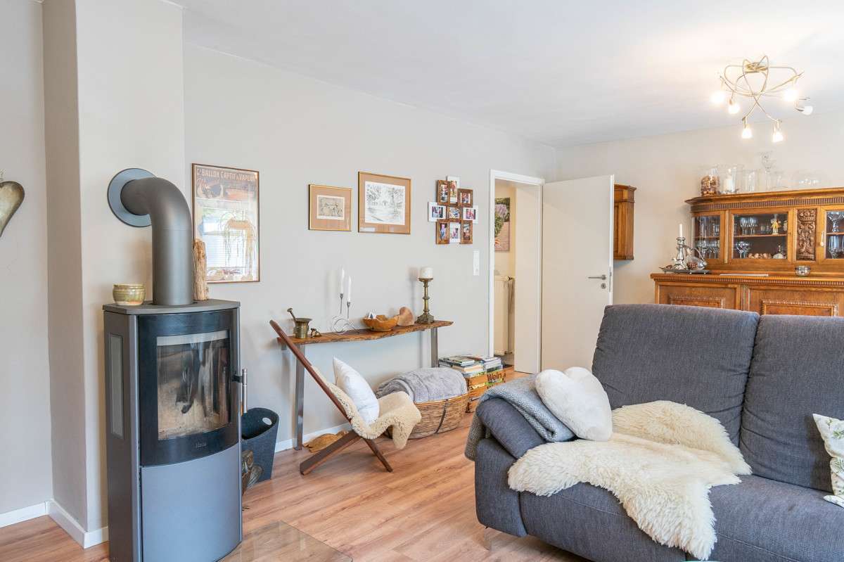 Immobilie in Friedelsheim - Vielseitiges 1-2-Familienhaus mit Halle, Hof und Garten in Friedelsheim! - Bild 4