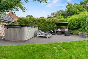 Heeslingen | Stilvolles Einfamilienhaus läßt keine Wünsche offen -  Pool, Kamin und toller Garten. – Die vollständige Adresse der Immobilie erhältst du vom Anbieter., 27404 Heeslingen – Vorschaubild 35