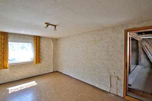 Im Bieterverfahren: Einfamilienhaus mit viel Potenzial für Sanierungsprofis – Die vollständige Adresse der Immobilie erhältst du vom Anbieter., 76703 Kraichtal – Vorschaubild 12