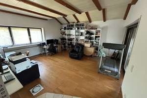 Komfortables Wohnen in einem großzügigen Einfamilienhaus mit Einliegerwohnung – Die vollständige Adresse der Immobilie erhältst du vom Anbieter., 94522 Wallersdorf – Vorschaubild 18