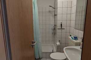 Möbliertes, gepfelgtes Appartement, ideal für Studenten, Nähe Universität, Singels und Pendler – Kemnader Straße 295, 44797 Bochum – Vorschaubild 5