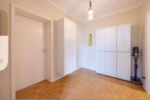 Helle voll möblierte Wohnung in Toplage  – Die vollständige Adresse der Immobilie erhältst du vom Anbieter., 40239 Düsseltal, Düsseldorf – Vorschaubild 6