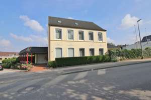 Großzügige helle Altbau-Wohnung in Schleswig - Nähe Schloss Gottorf