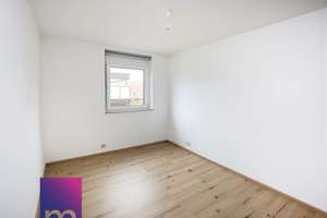 Helle & bezugsfreie 4,5-Zimmer-Wohnung mit Balkon – Fantastischer Blick über Esslingen – Die vollständige Adresse der Immobilie erhältst du vom Anbieter., 73732 Serach, Esslingen am Neckar – Vorschaubild 5