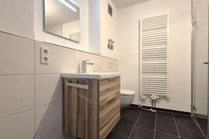 Platz für die kleine Familie mit schöner Loggia! – Gebbertstraße 125 b, 91058 Sebaldus, Erlangen – Vorschaubild 9