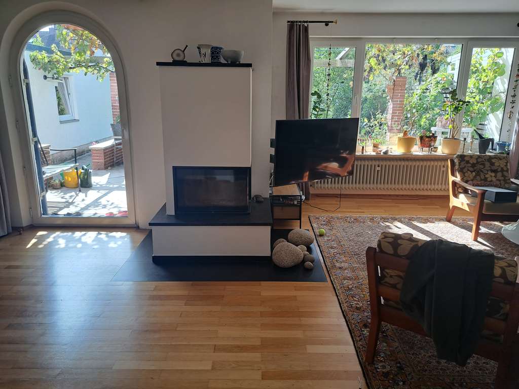 Immobilie in Moorenweis - Gepflegtes Einfamilienhaus (Bj. 1972) in Moorenweis mit 5,5 Zimmern - Bild 2