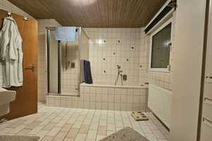 **Top saniertes  Wohnhaus mit gr. Garage auf herrlich sonnigem Grundstück!!**Preis VB.** – Ostalbkreis – Vorschaubild 10