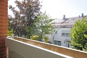 ABSOLUT RUHIGE BESTLAGE WALDTRUDERING! Charmante 2-Zimmer-Wohnung, renoviert & gepflegt! – Heldackerweg 6, 81827 Waldtrudering, München – Vorschaubild 2