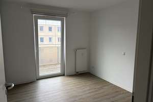 2-Zimmer-Dachgeschoß Wohnung mit Balkon in Rostock (Möbelübernahme gegen Ablöse bindend) – Lagerlöfstr. 1, 18106 Evershagen, Rostock – Vorschaubild 3