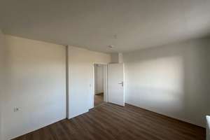 Attraktive 3-Zimmer-Wohnung in Salzgitter-Bad: Frisch renoviert mit Balkon – Am Freibad 7, 38259 Salzgitter-Bad, Salzgitter – Vorschaubild 2
