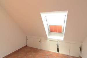 4 Zi.- Whg. 106m² - Einbauküche - Terrasse - 2 TG Stellplätze auf Wunsch – Röttgensweg  13a, 51107 Rath/Heumar, Köln – Vorschaubild 23