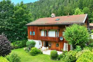 Traumhaftes Landhaus in Bayrischzell – Die vollständige Adresse der Immobilie erhältst du vom Anbieter., 83735 Bayrischzell – Vorschaubild 1