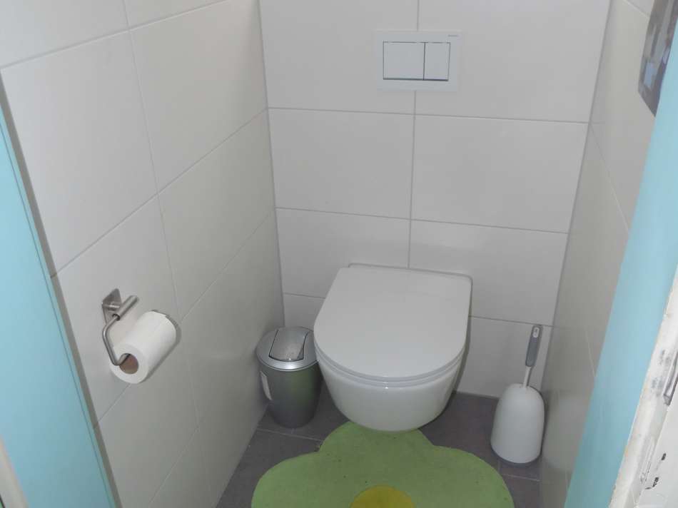 separates WC im EG