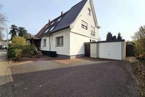 Attraktives Zweifamilienhaus mit 9 Zimmern und großem Grundstück in Bo-Weitmar-Mitte – Die vollständige Adresse der Immobilie erhältst du vom Anbieter., 44795 Weitmar-Mitte, Bochum – Vorschaubild 4