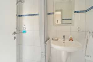 Architektonisches Wohnerlebnis mit Einliegerwohnung – Zentral & ruhig in Neumünster-Faldera – Die vollständige Adresse der Immobilie erhältst du vom Anbieter., 24537 Faldera, Neumünster – Vorschaubild 8