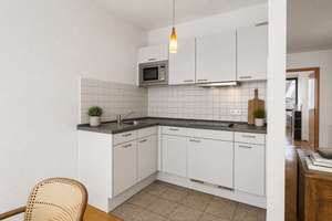 ++ Top-Innenstadtlage: Exklusive 2-Zimmer-Wohnung mit Balkon, Dachterrasse & viel Komfort ++ – 60313 Innenstadt, Frankfurt am Main – Vorschaubild 6