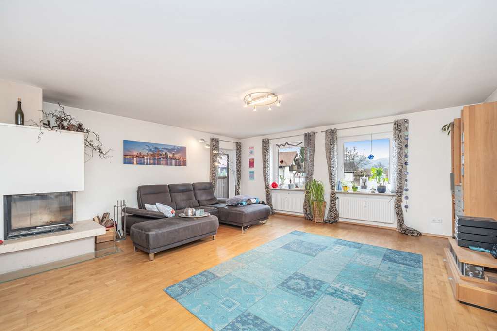 Immobilie in Bad Heilbrunn - Haus-in-Haus mit ultimativem Bergblick - 5-Zimmer Wohnung mit großem Privatgarten in ruhiger Lage - Bild 1