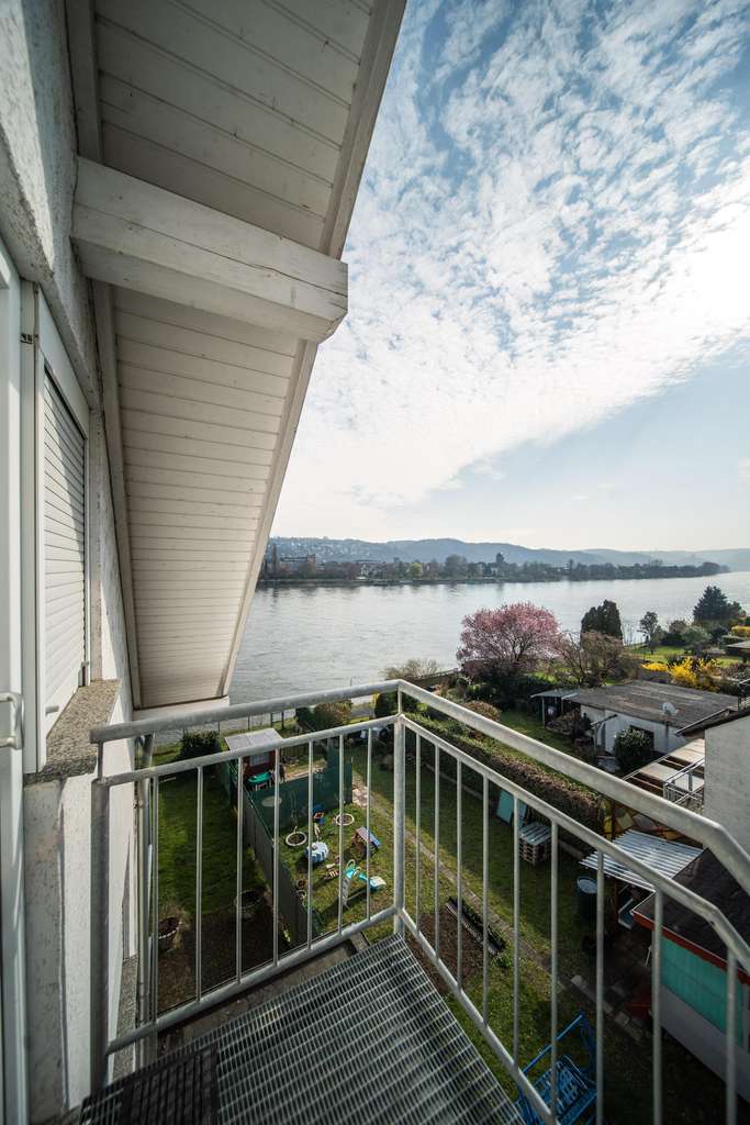 Immobilie in Koblenz - Großzügiges Zweifamilienhaus in direkter Rheinlage - Bild 2