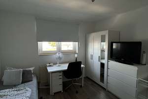 Ideale 1-Zimmer-Wohnung für Student:innen im Jungbusch am Neckarkanal – Hafenstr. 48-52, 68159 Innenstadt/Jungbusch, Mannheim – Vorschaubild 2