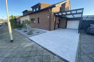 Moderne Doppelhaushälfte in Feldrandlage am Nordpark – Traumgarten / Garage / direkt Einziehen