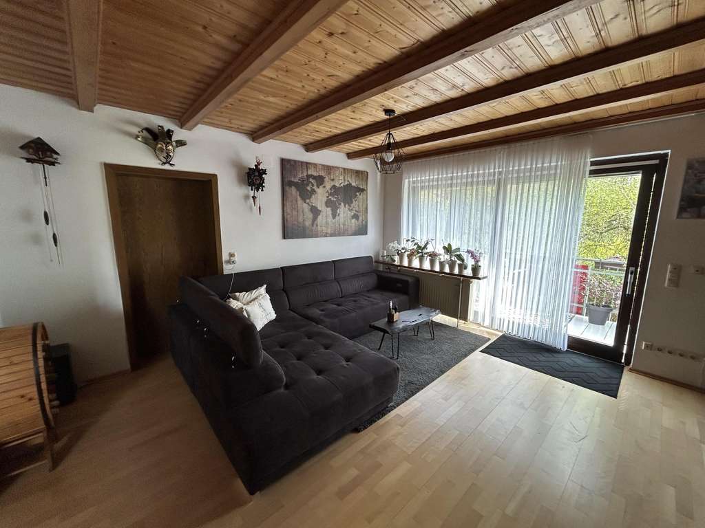 Immobilie in Hafenlohr - Charmantes fränkisches Wohnhaus mit traumhaftem Familiengarten - Bild 3