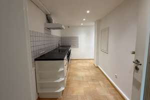 Parterrewohnung mit separatem Eingang und Einbauküche in Solingen – Untenhöhscheid 74, 42657 Burg/Höhscheid, Solingen – Vorschaubild 2