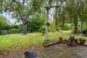 Geräumiges Ein-, Zweifamilienhaus mit Keller und Garage in Garbsen-Stelingen *Erbpacht* – Hannover (Kreis) – Vorschaubild 2