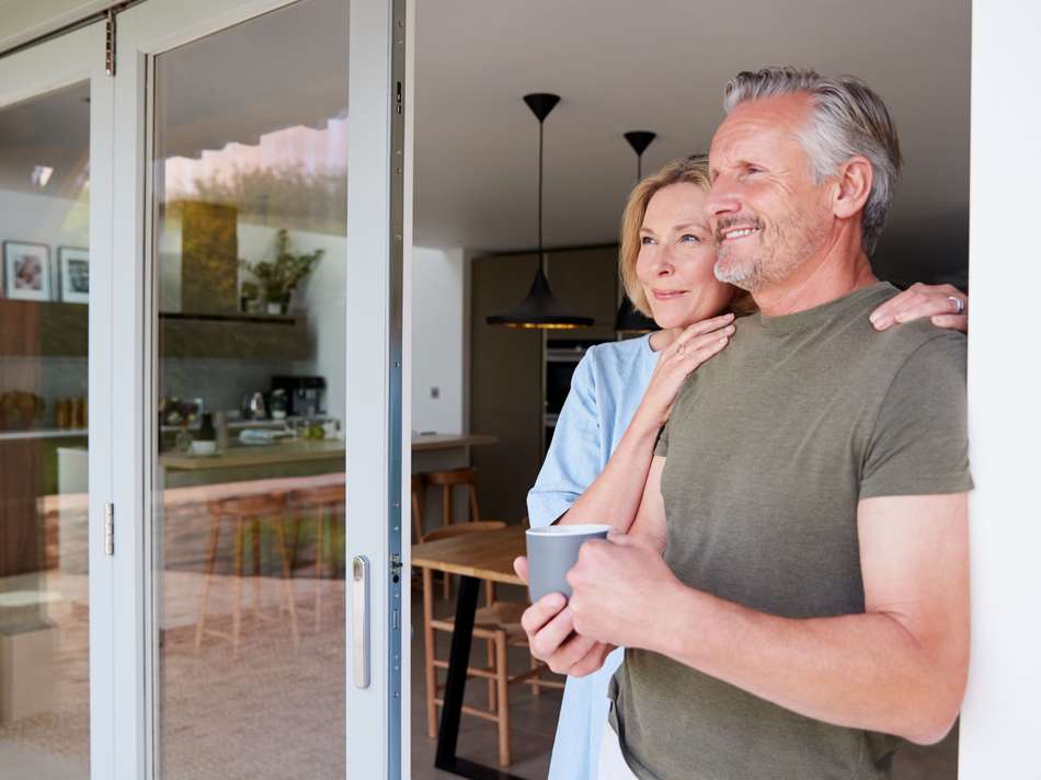 Haus-Familie-aelter-Wohnen-Ser