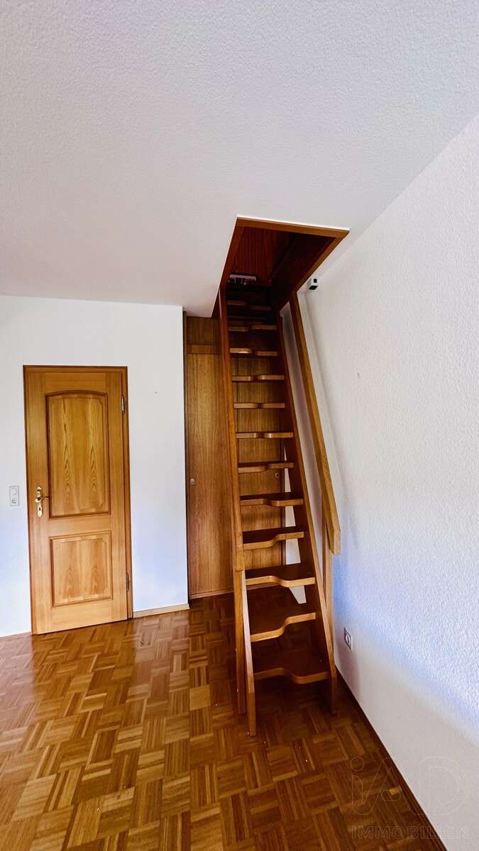 Immobilie in Warmensteinach - Panoramablick im Fichtelgebirge – gepflegte Dachgeschosswohnung in ruhiger Wohnlage - Bild 2