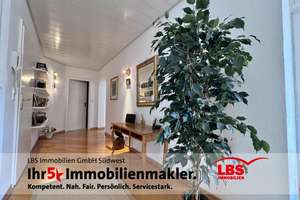 Ein echtes Juwel in beliebter Wohnlage!
-Exklusives Zweifamilienhaus  mit grüner Wohlfühloase-

 – Die vollständige Adresse der Immobilie erhältst du vom Anbieter., 76461 Muggensturm – Vorschaubild 3