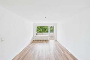 Gepflegte 2-Zimmer-Wohnung mit Balkon und Blick ins Grüne in Burgdorf – Die vollständige Adresse der Immobilie erhältst du vom Anbieter., 31303 Burgdorf – Vorschaubild 1