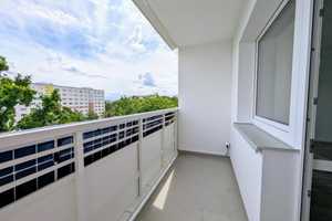 Sonnige Aussichten: Ihr neues Zuhause mit grünem Strom vom Balkon – Dr.-Salvador-Allende-Str. 96, 9119 Chemnitz – Vorschaubild 2