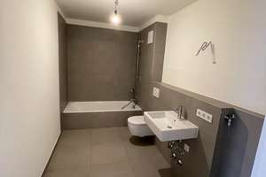In Neufahrn b. Freising: Gepflegte 2-Zimmer-Wohnung – voll möbliert, mit Balkon, TG-Stellplatz & gro – Thomas-Mann-Str. 3-11,, 85375 Neufahrn bei Freising – Vorschaubild 2