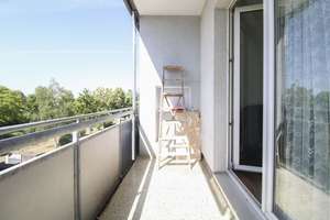 Berzugsfrei - drei Zimmer Wohnung mit Balkon am Stadtblick Magdeburgs  – 39128 Neustädter Feld, Magdeburg – Vorschaubild 4