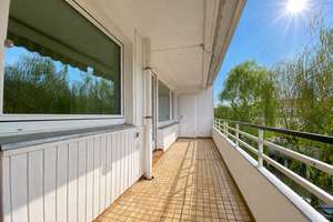 *PROVISIONSFREI* Helle 3-Zimmer Wohnung mit Sonnen-SW-Balkon im 3.OG