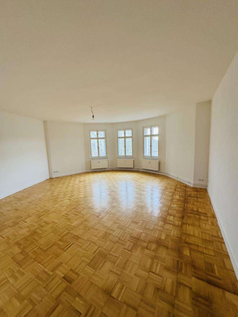 Immobilie in Hennigsdorf - Henningsdorf: Großzügige 4-Zimmer- Wohnung - frei - Bild 4