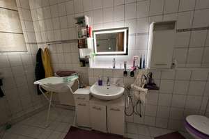 Charmante Altbau-Erdgeschosswohnung mit Balkon nahe Erfurter Stadtpark – Die vollständige Adresse der Immobilie erhältst du vom Anbieter., 99084 Altstadt, Erfurt – Vorschaubild 8