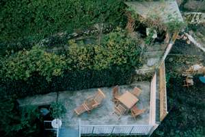 Lehenviertel / Im Grünen mit eigenem Gartenanteil großer Terrasse und einer Pergola - Teilsaniert – Zellerstraße 83, 70180 Weinsteige, Stuttgart – Vorschaubild 1