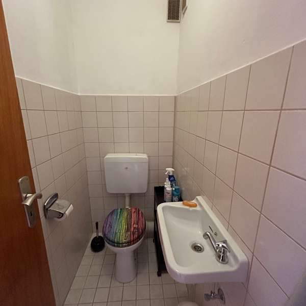 *** Attraktives u. solides Mehrfamilienhaus - mit Garagen - Aachener Innenstadt ***