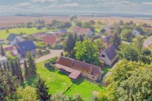 Renovierungsbedürftiges Einfamilienhaus samt Garten, 2 Garagen und 3 Freistellplätzen – Bienenweg 39, 17039 Neuenkirchen – Vorschaubild 4