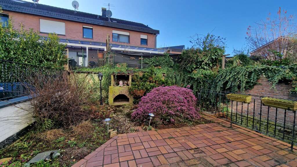 Immobilie in Geilenkirchen - Immendorf!
Modernisierungsbedürftiges Einfamilienhaus in bevorzugter Wohnlage - Bild 1