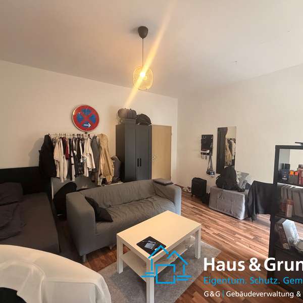 *** gepflegte 3-Zimmer-Wohnung in zentraler Lage - WG-geeignet ***