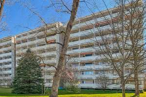 Kurzfristig beziehbar!
Gepflegtes 1-Zimmer-Apartment mit optimalen Grundriss und separater Küche – Die vollständige Adresse der Immobilie erhältst du vom Anbieter., 81477 Solln, München – Vorschaubild 1