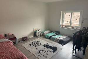 Große Wohnung (4 Zimmer) über 2 Etagen in Krefeld Hüls-Mitte – Die vollständige Adresse der Immobilie erhältst du vom Anbieter., 47839 Hüls, Krefeld – Vorschaubild 5