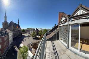 Penthouse, toller Panoramablick über dem Marktplatz, inkl. EBKü