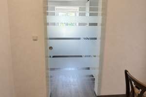 Helle und modernisierte 2 Zimmer-Dachgeschoss-Wohnung in sehr zentraler Lage! – Höchstätter Str. 9, 86156 Links der Wertach-Süd, Augsburg – Vorschaubild 7