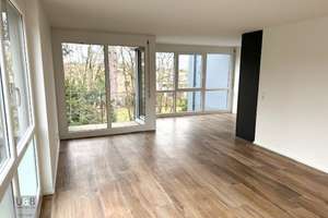 Schickes, weitläufiges Apartment mit sonnigem Balkon & super Lage am Kräherwald